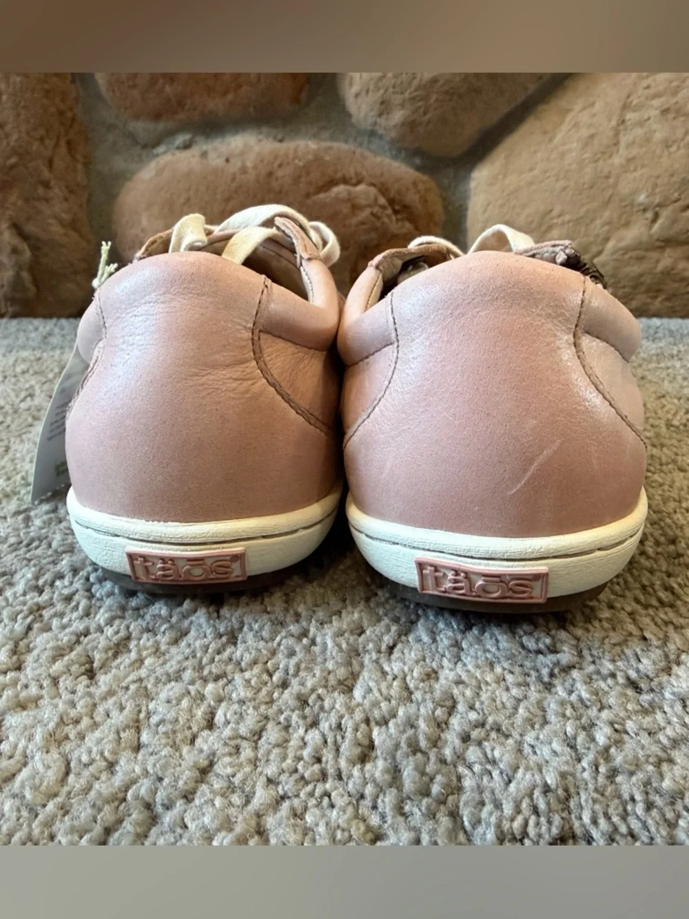 TAOS Blush Pink Leather Zipster Sneakers NWT Zip On - Picture 6 of 7